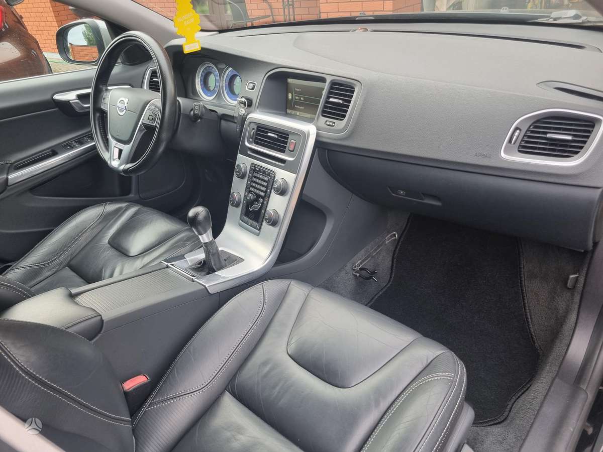 Volvo V60, 2.0 l., Универсал