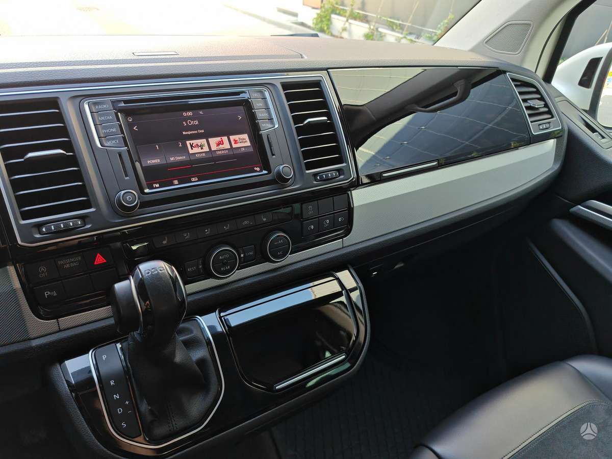 Volkswagen Multivan, 2.0 l., Минивэн
