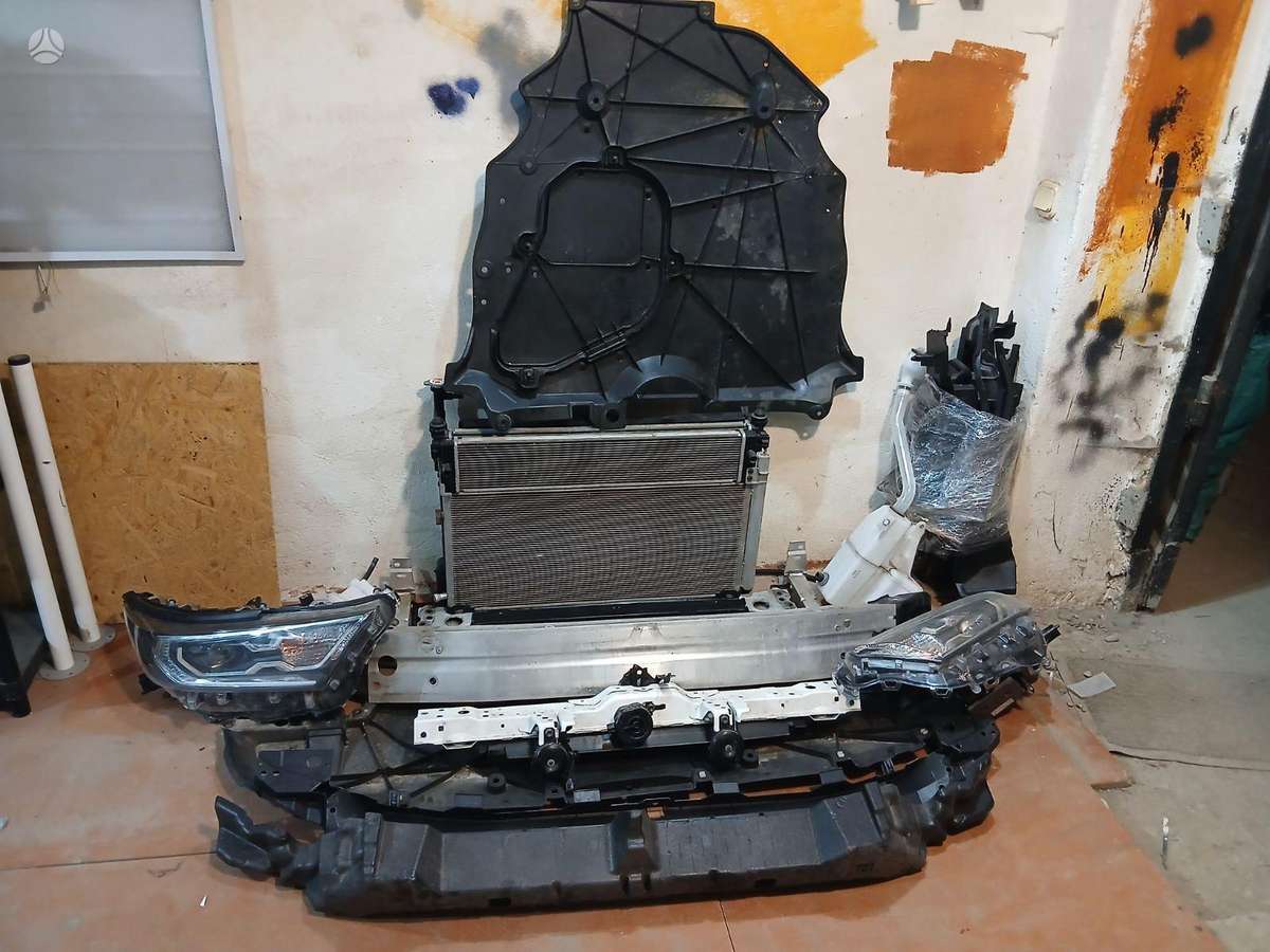 Toyota RAV4 kėbulo dalys