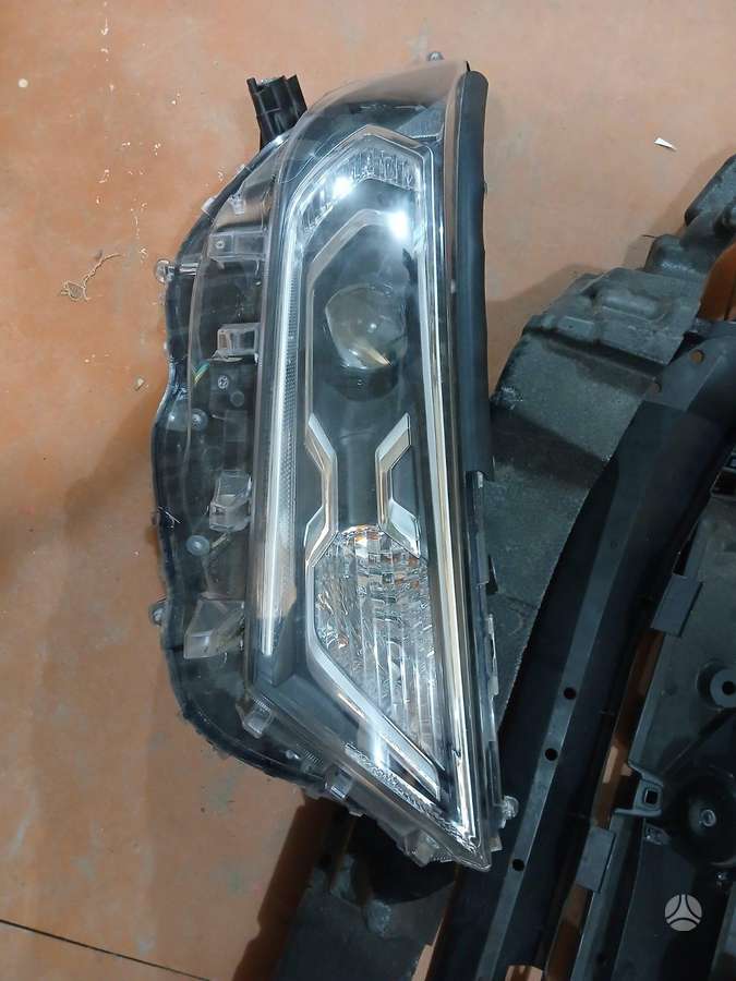Toyota RAV4 kėbulo dalys
