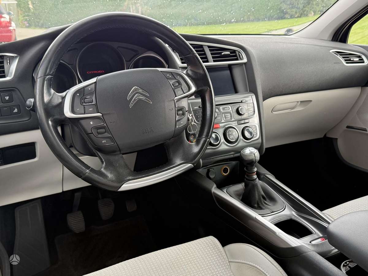 Citroen C4, 1.6 l., Хэтчбек