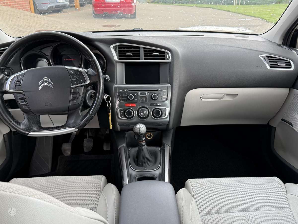 Citroen C4, 1.6 l., Хэтчбек