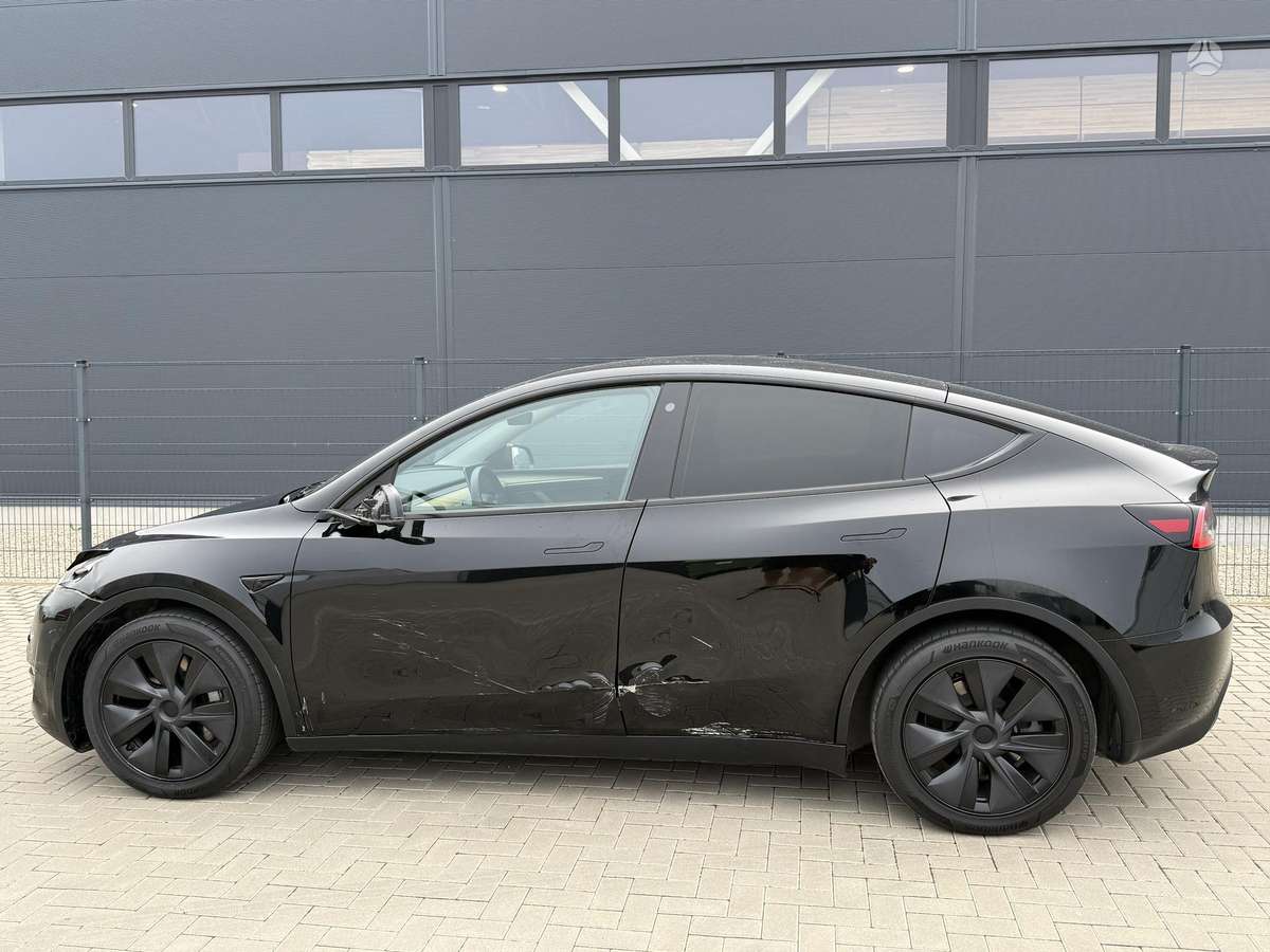 Tesla Model Y, 60 кВт·ч, Минивэн