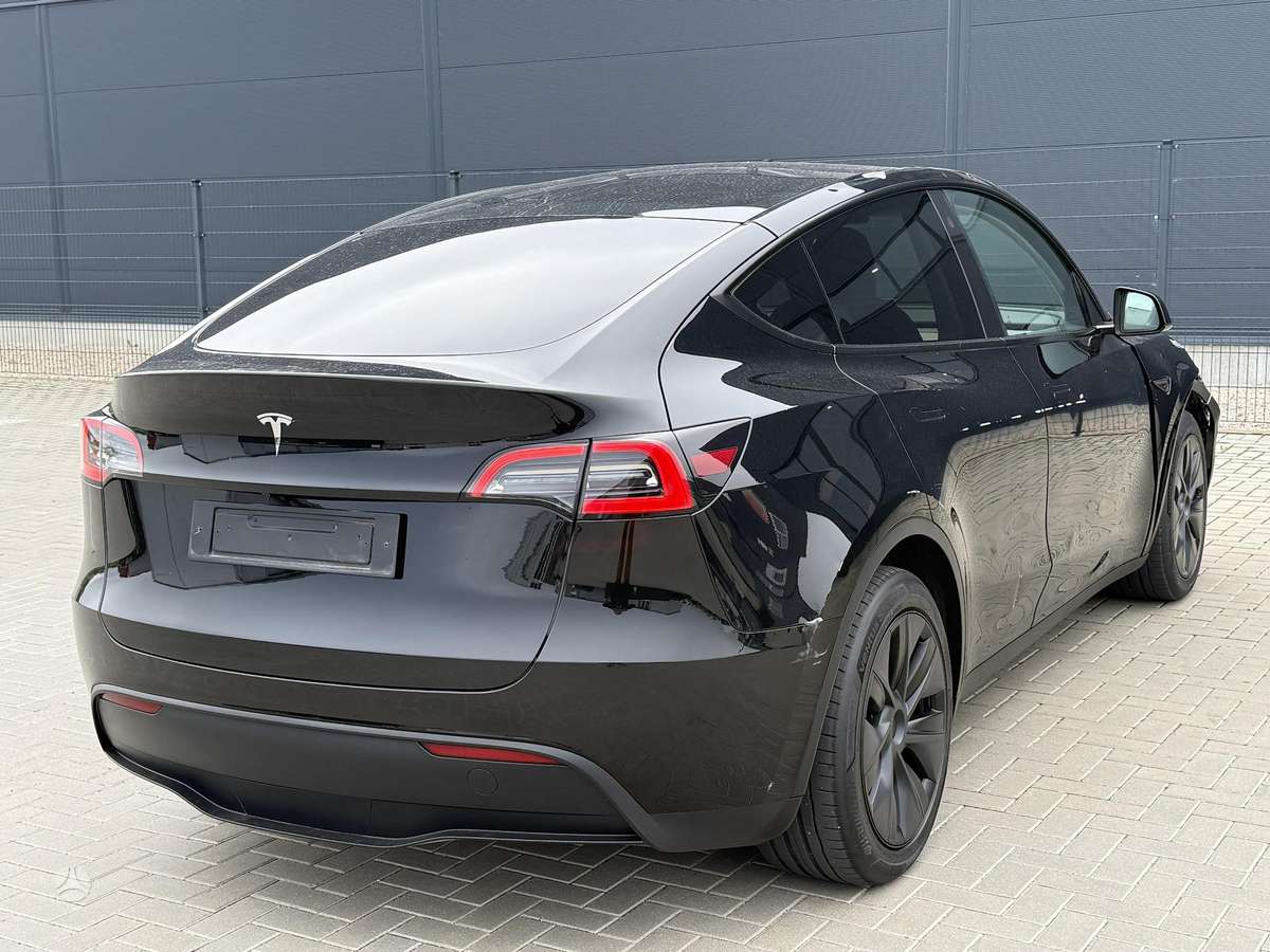 Tesla Model Y, 60 кВт·ч, Минивэн