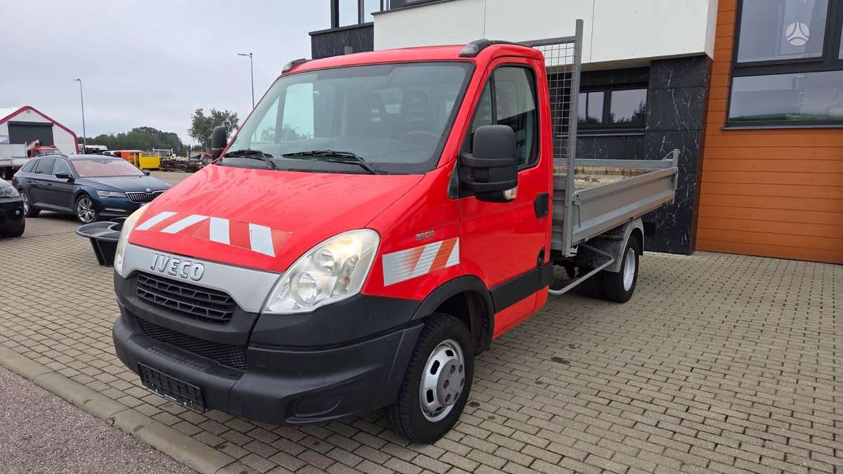 Iveco Daily 35C15, bortiniai