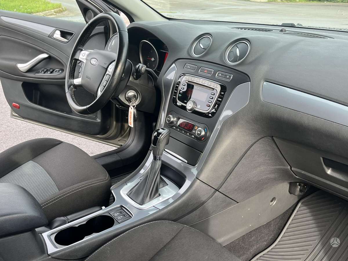 Ford Mondeo, 2.0 l., Хэтчбек