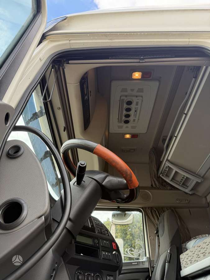 DAF XF 106, 2 спальных места