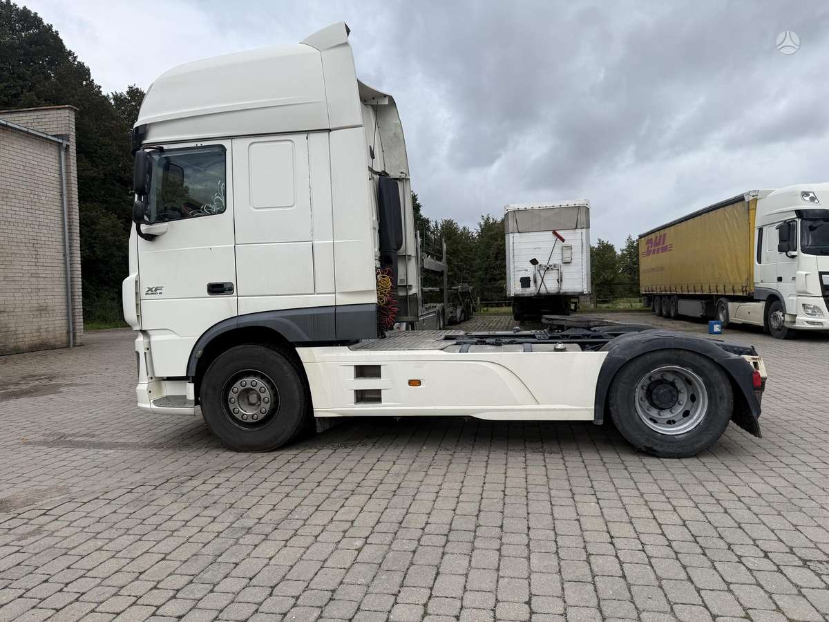 DAF XF 106, double sleeper
