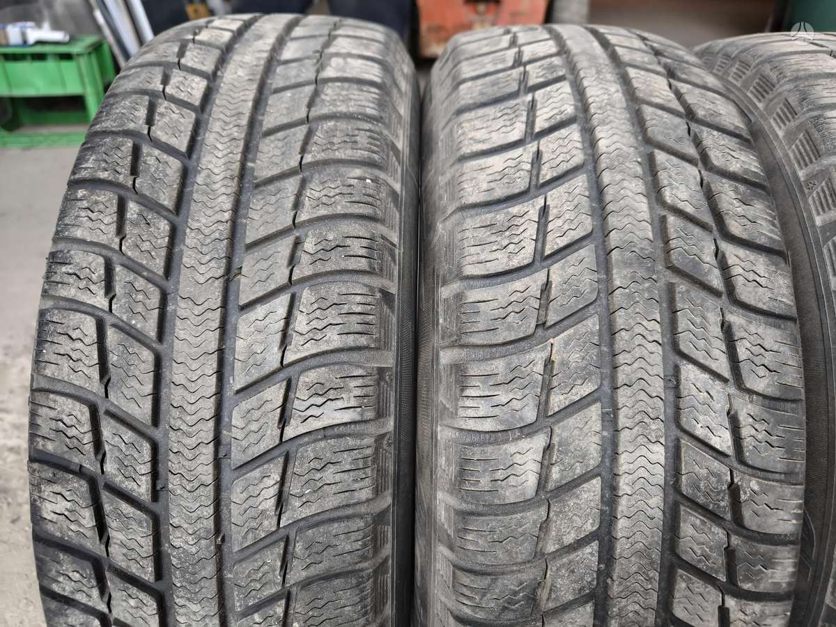 Suzuki, tērauda apzīmogoti, R15