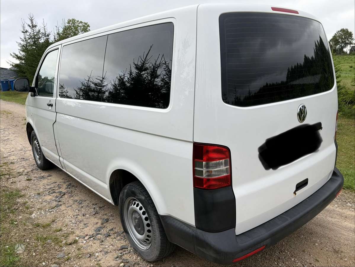 Volkswagen Transporter - 2
