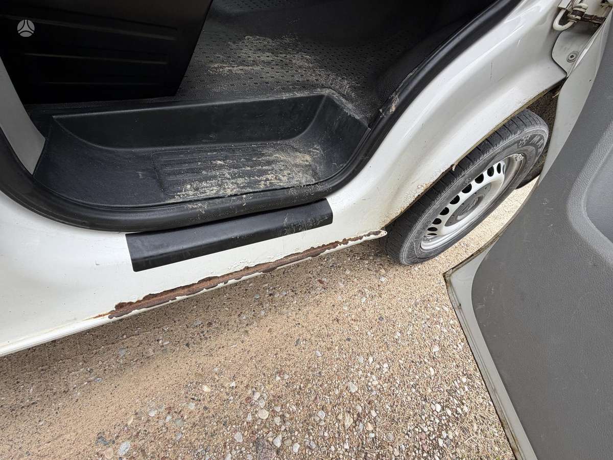 Volkswagen Transporter - 9