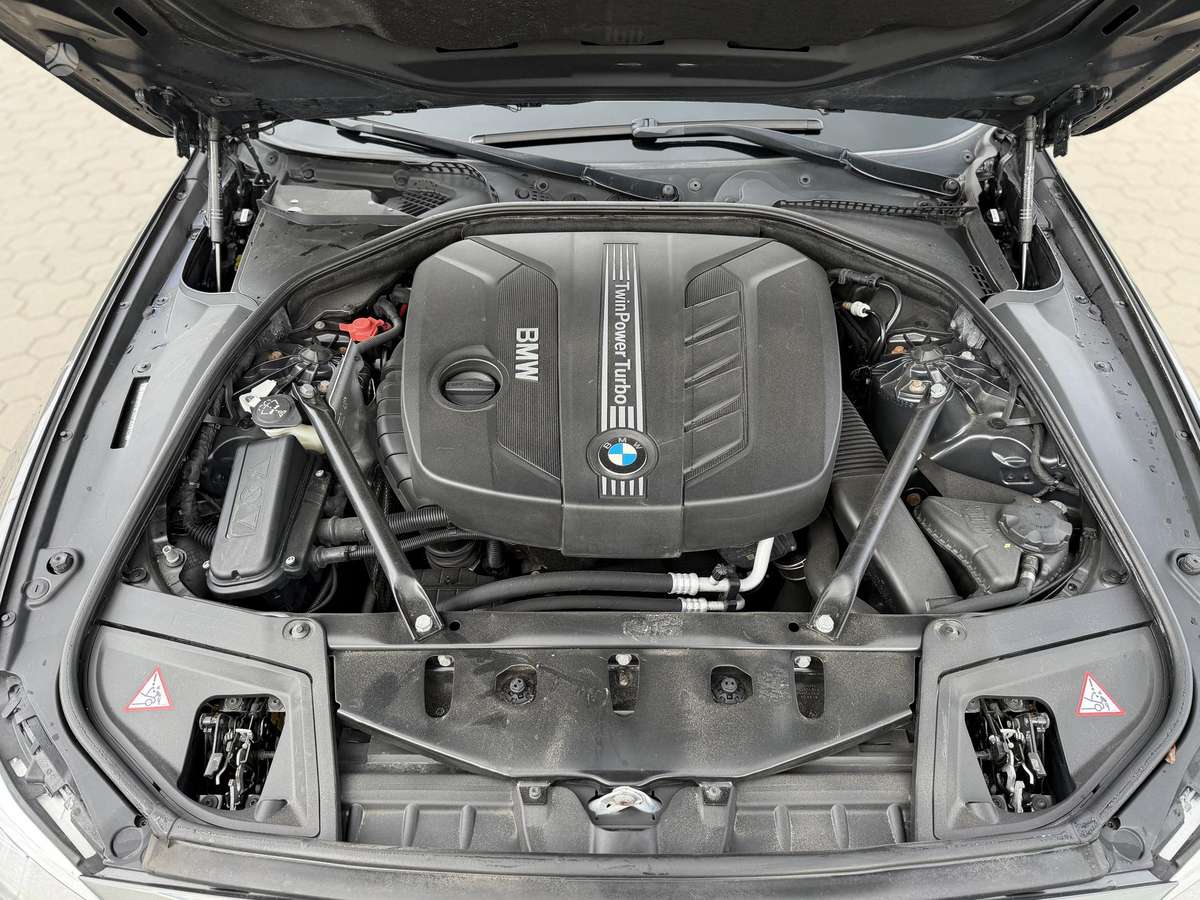 BMW 520, 2.0 l., Седан