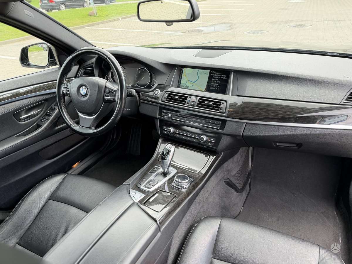 BMW 520, 2.0 l., Седан