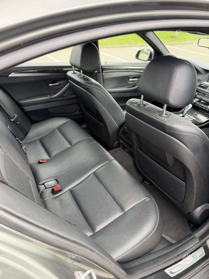 BMW 520, 2.0 l., Седан