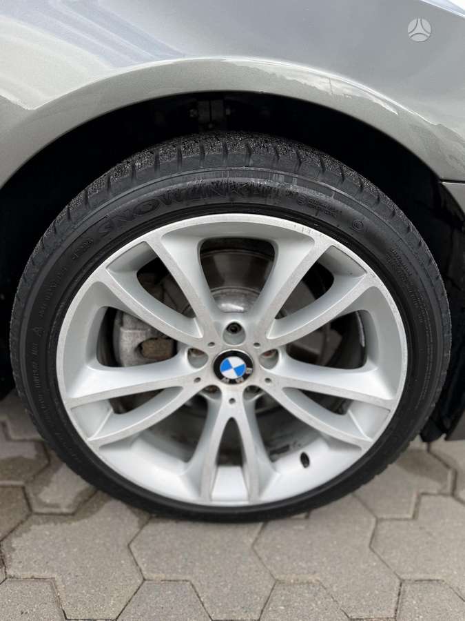 BMW 520, 2.0 l., Седан