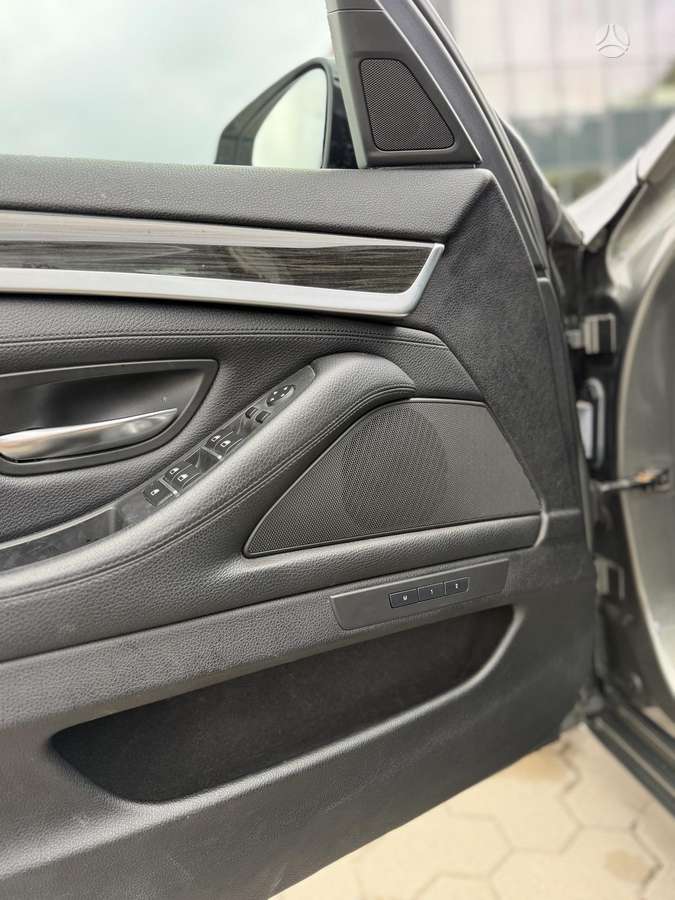 BMW 520, 2.0 l., Седан