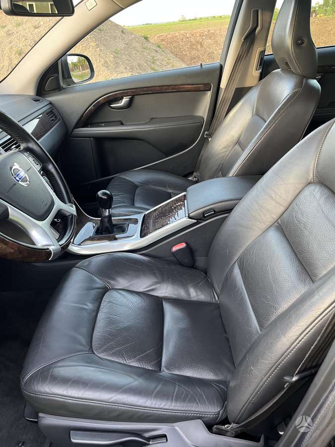 Volvo V70, 2.0 l., Универсал