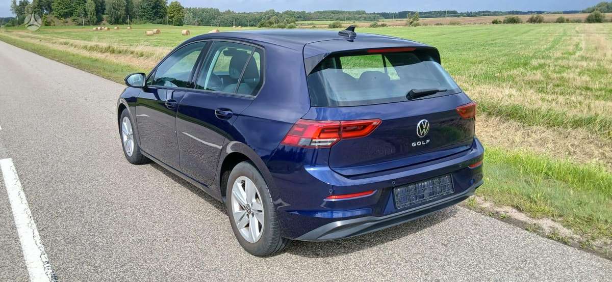 Volkswagen Golf - 8