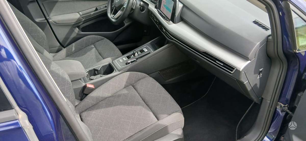 Volkswagen Golf - 10