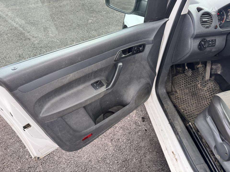 Volkswagen Caddy - 10