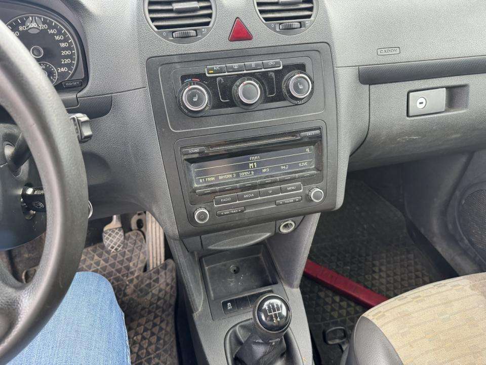 Volkswagen Caddy - 11