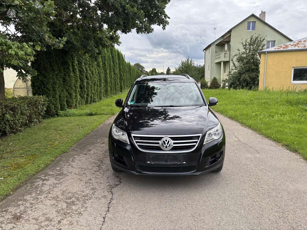 Volkswagen Tiguan - 2