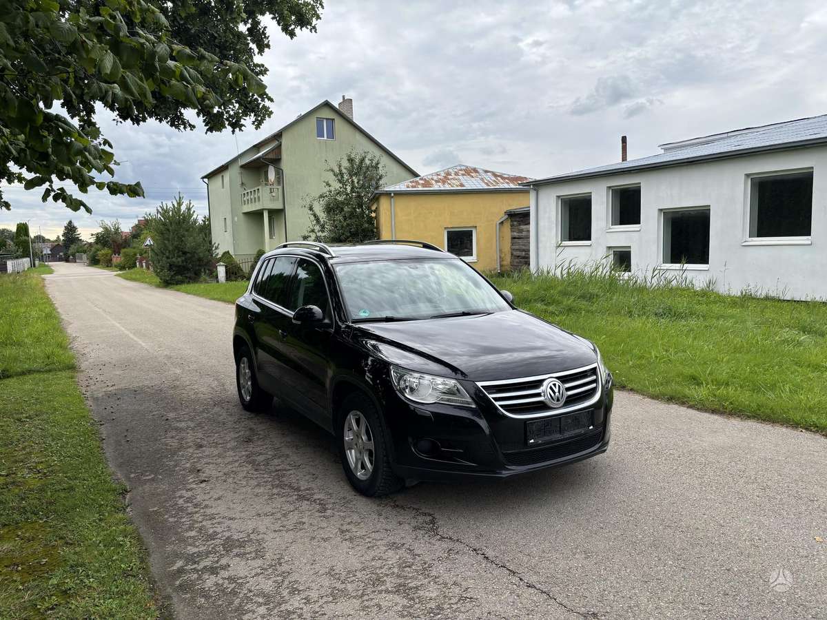 Volkswagen Tiguan - 8