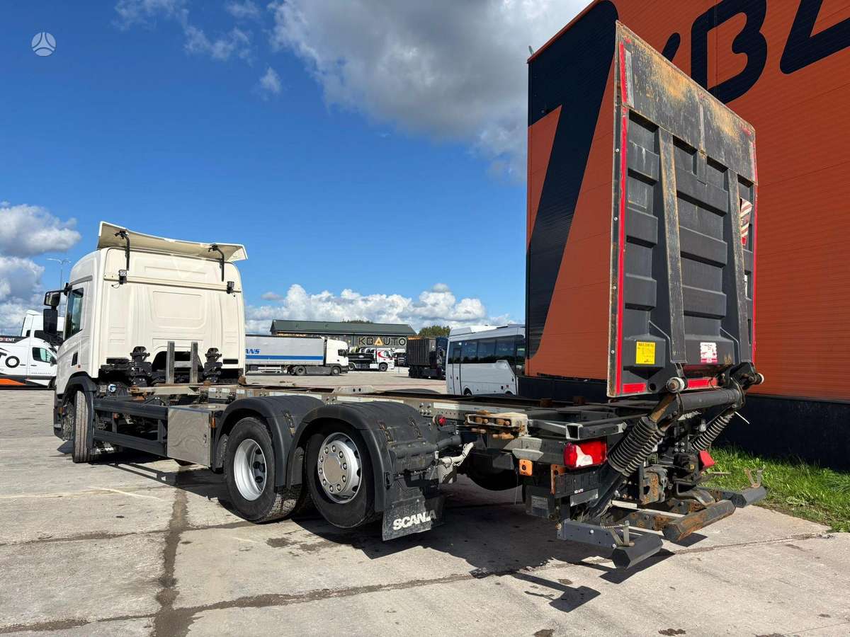 Scania P 500 6x2*4, шасси