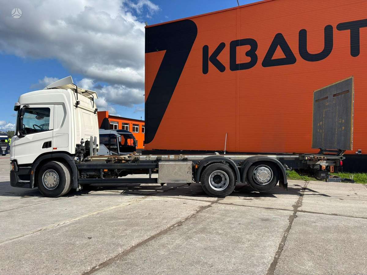 Scania P 500 6x2*4, шасси
