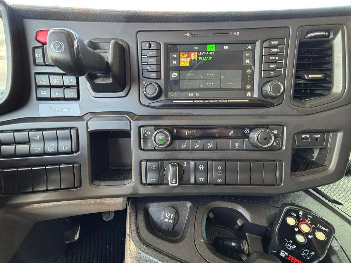 Scania P 500 6x2*4, шасси