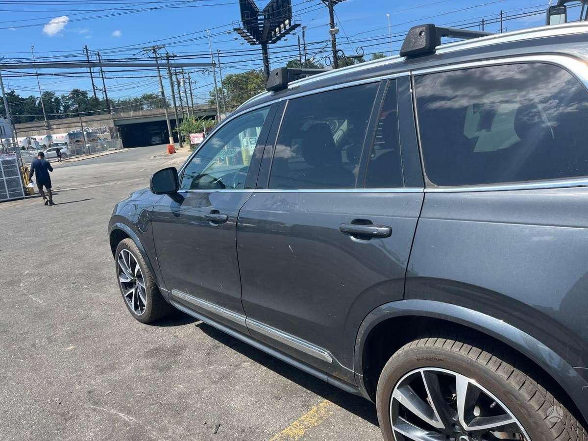 Volvo XC90 - 5