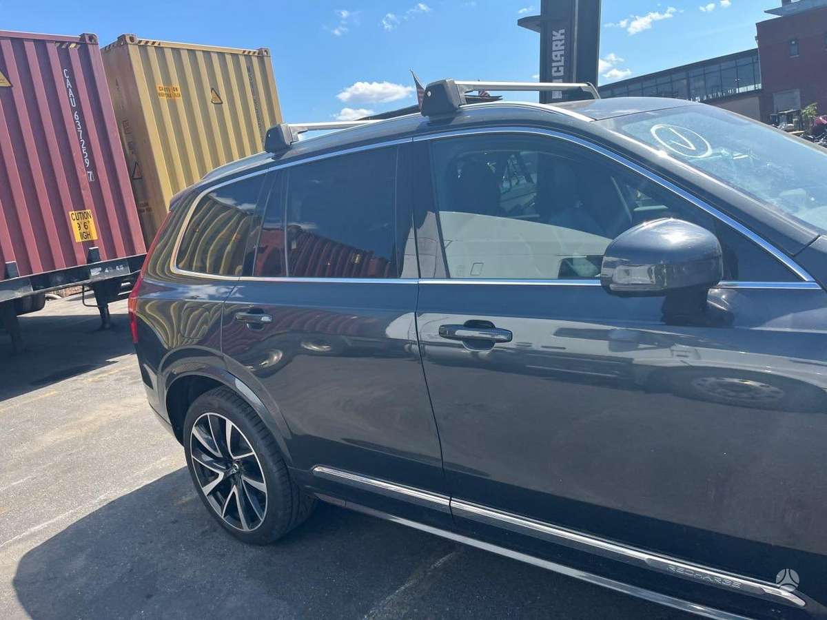 Volvo XC90 - 10