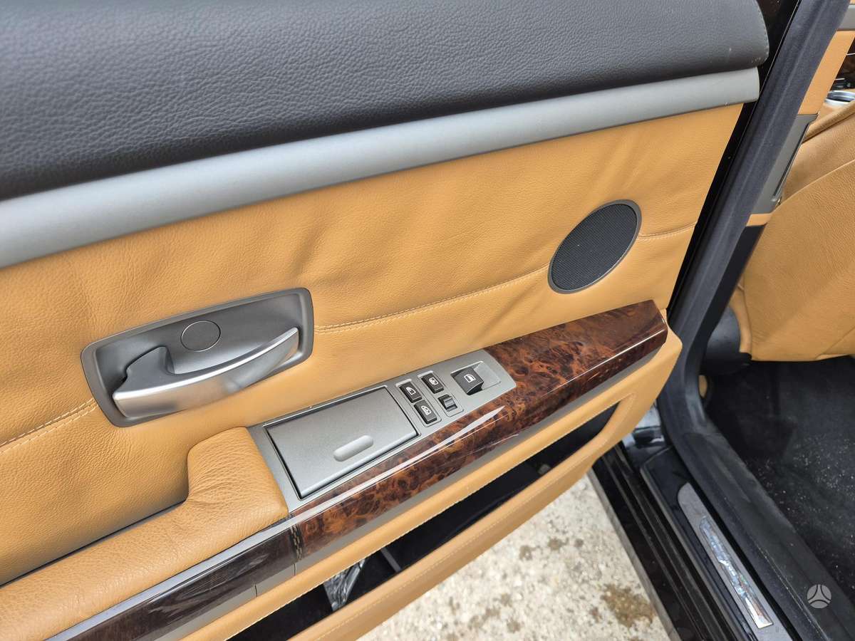BMW 760, 6.0 l., Седан