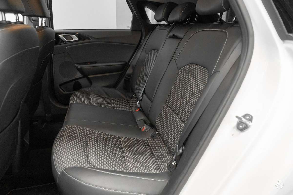 Kia Ceed, 1.6 l., hatchback