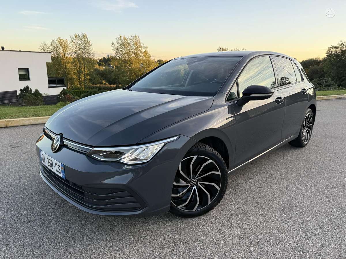 Volkswagen Golf - 1