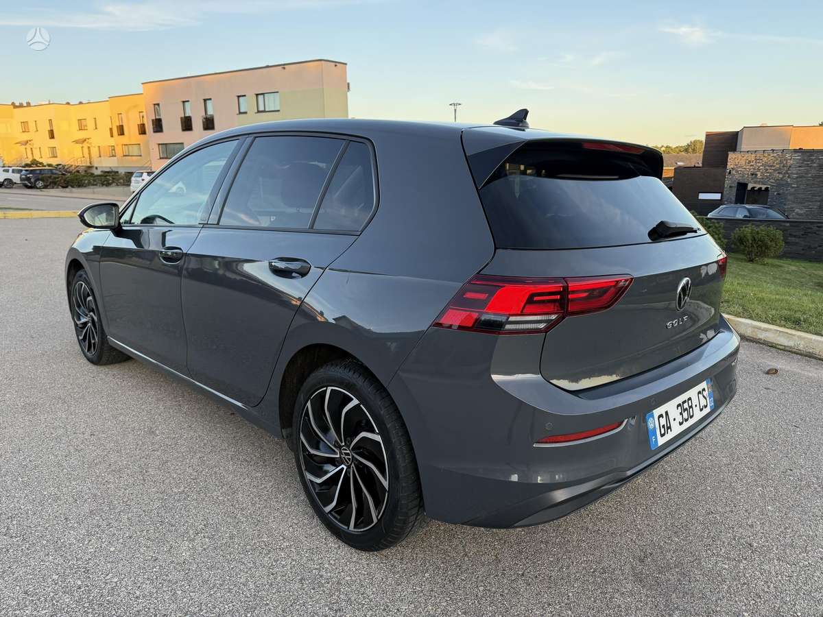 Volkswagen Golf - 5