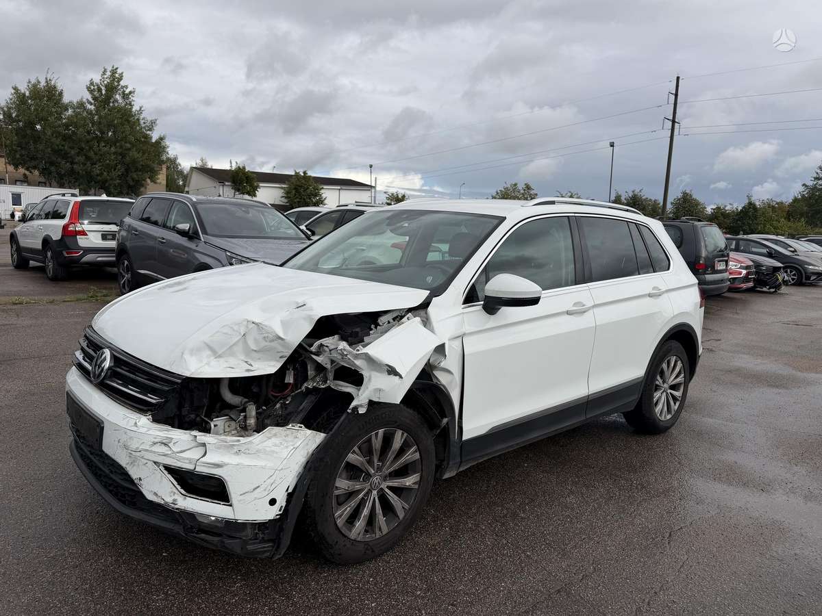 Volkswagen Tiguan - 2