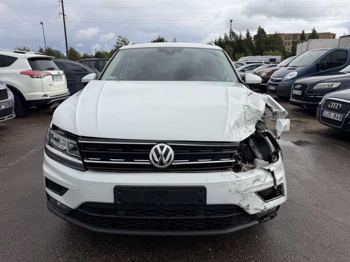Volkswagen Tiguan - 5