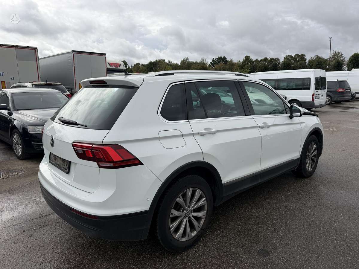Volkswagen Tiguan - 3