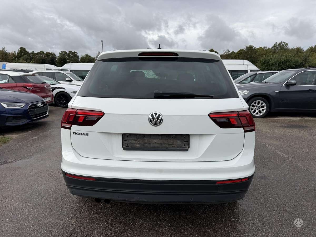Volkswagen Tiguan - 6
