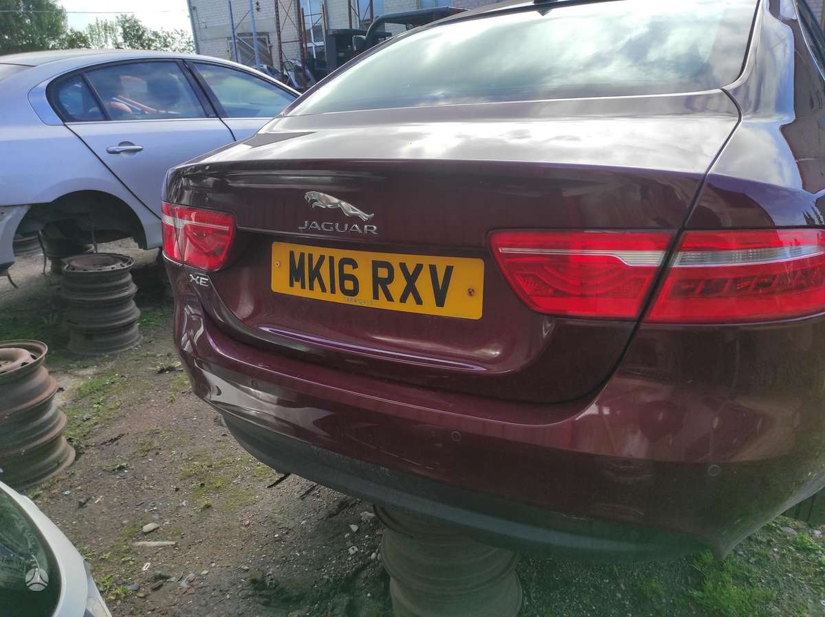 Jaguar XE
