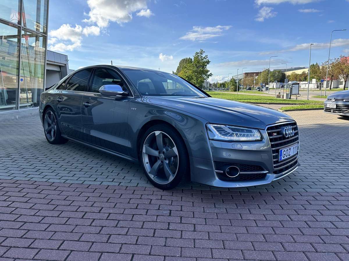 Audi S8, 4.0 l., saloon / sedan