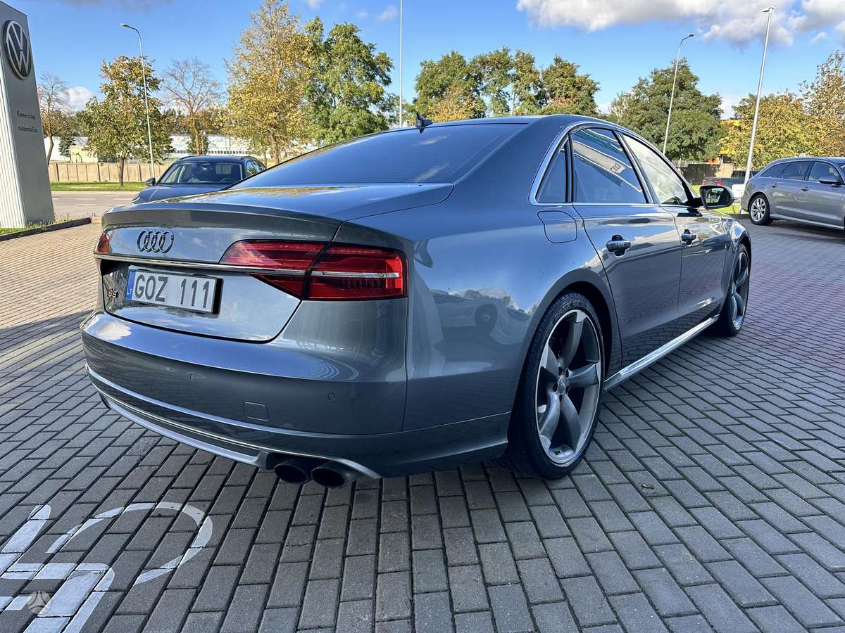 Audi S8, 4.0 l., Седан