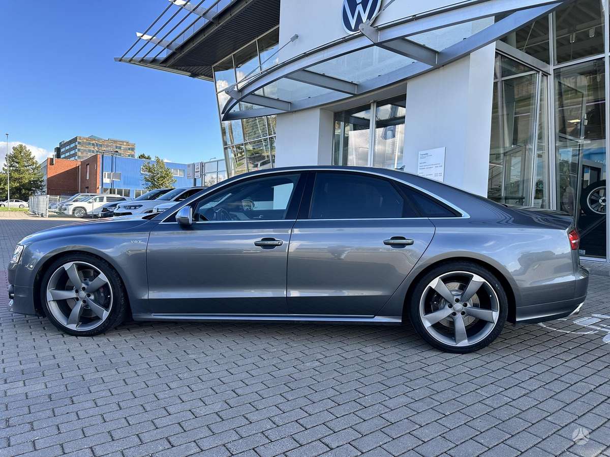 Audi S8, 4.0 l., Седан