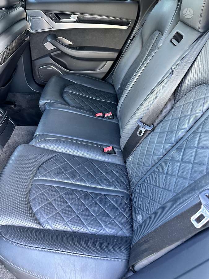 Audi S8, 4.0 l., Седан