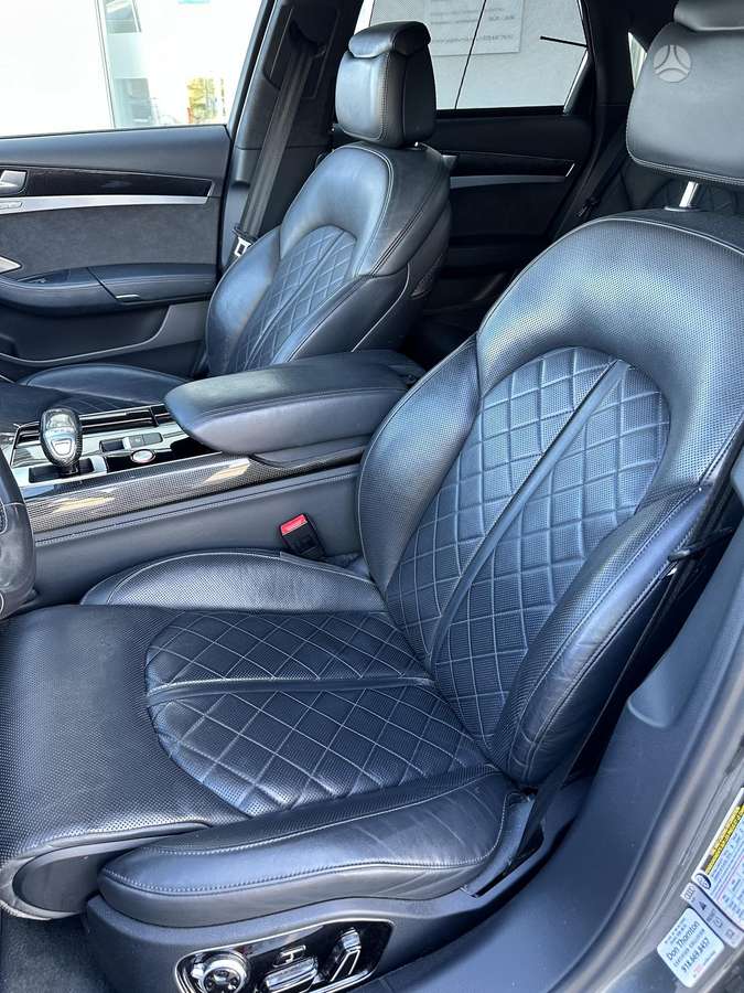 Audi S8, 4.0 l., Седан