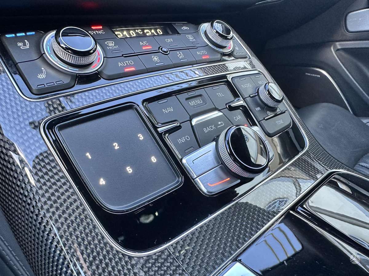 Audi S8, 4.0 l., Седан