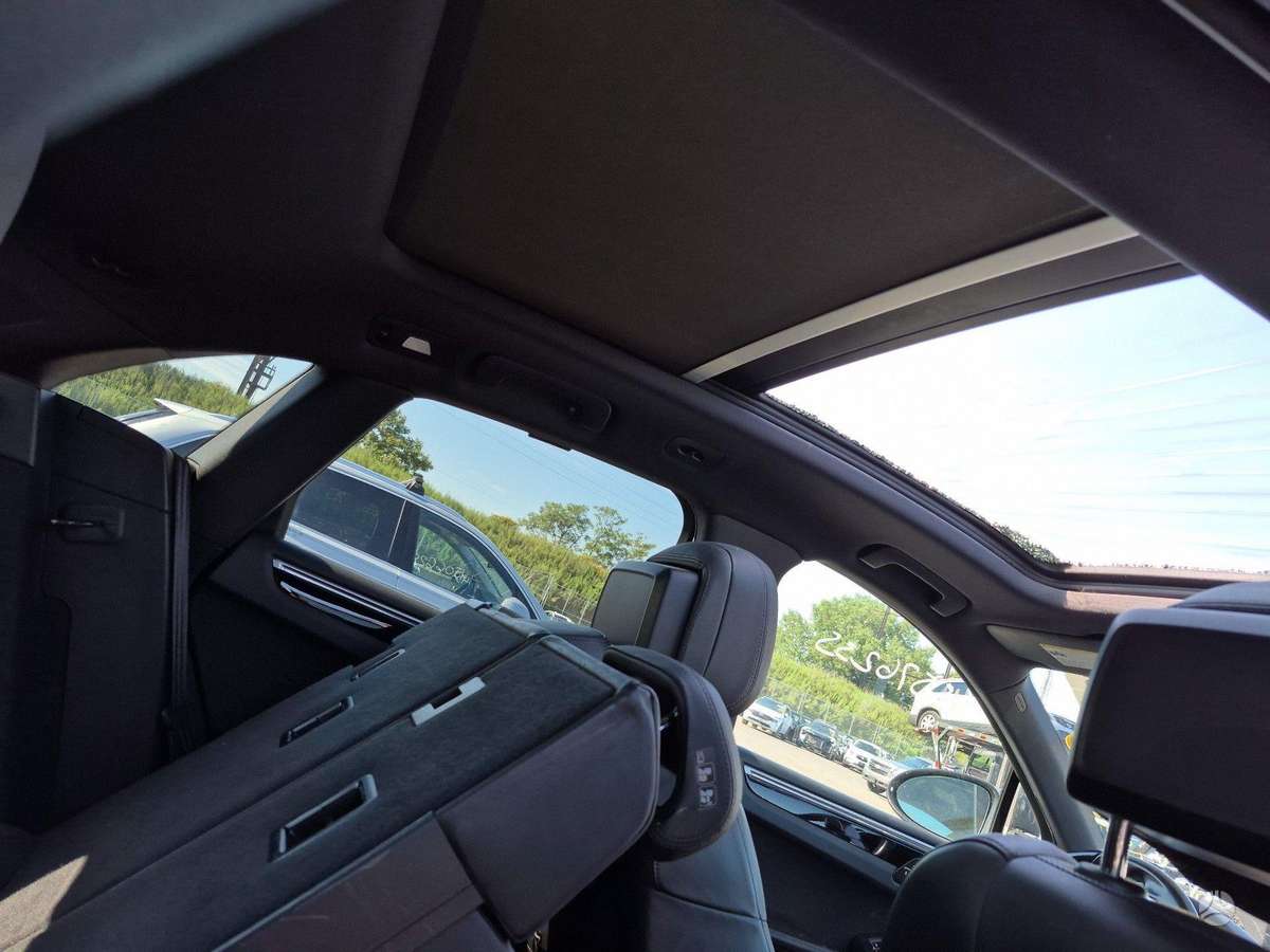 Porsche Macan - 9