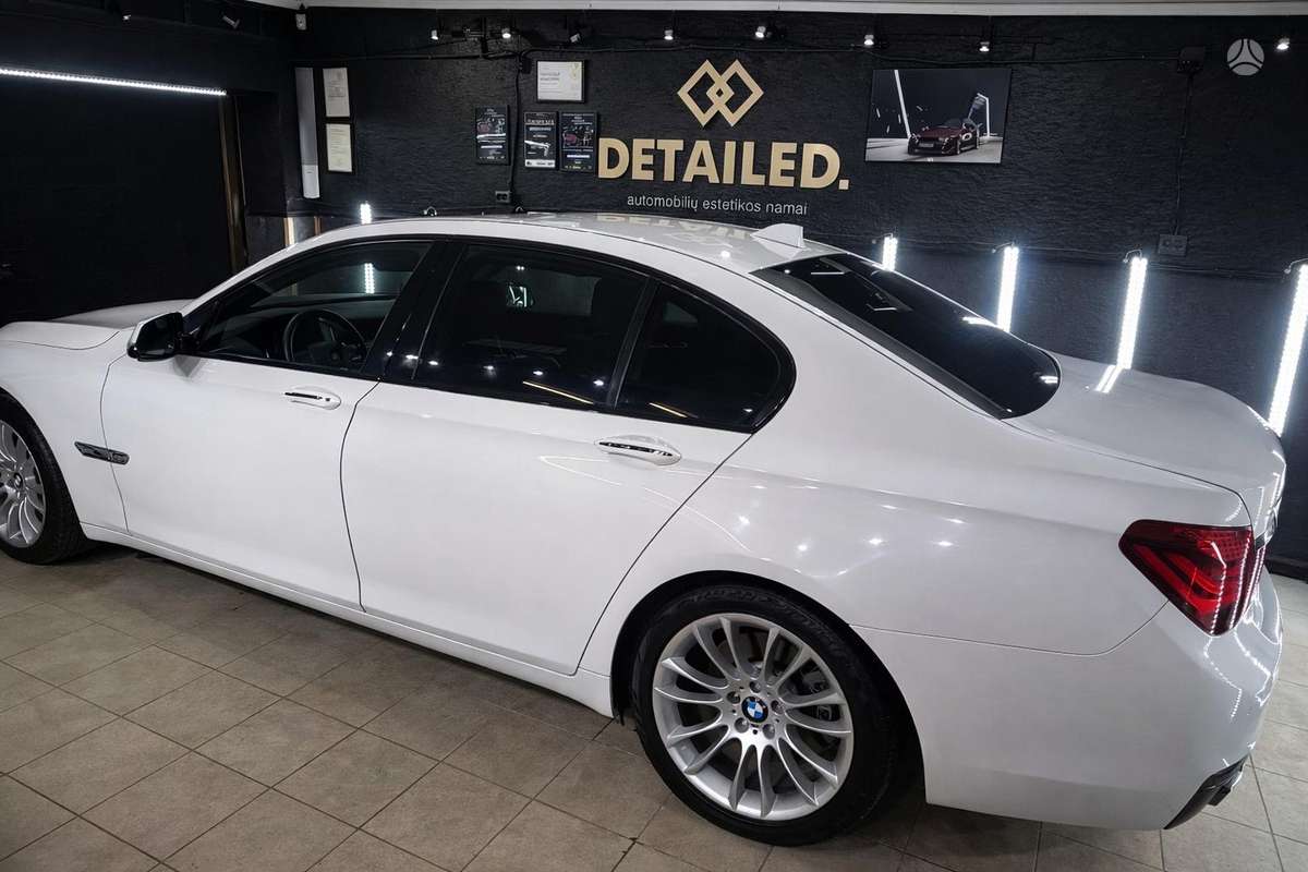 BMW 740, 3.0 l., Седан