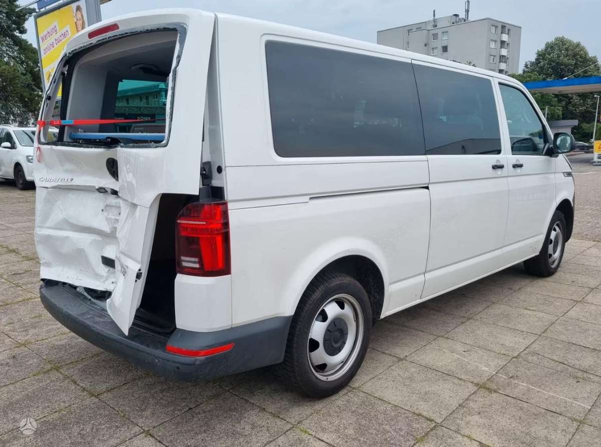 Volkswagen Caravelle - 3